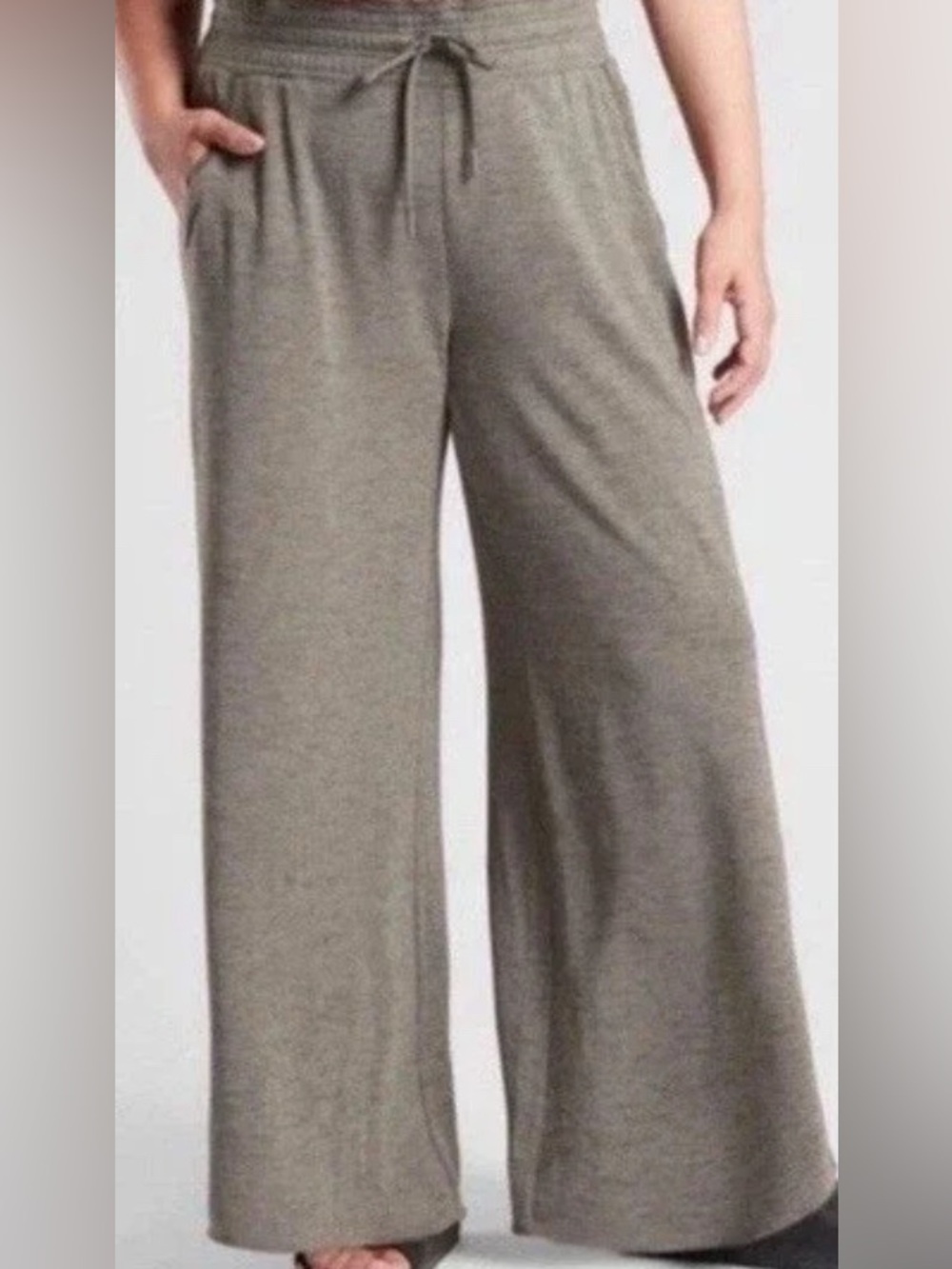 Wide-Leg Drawcord Lounge Pants in Gray Heather.